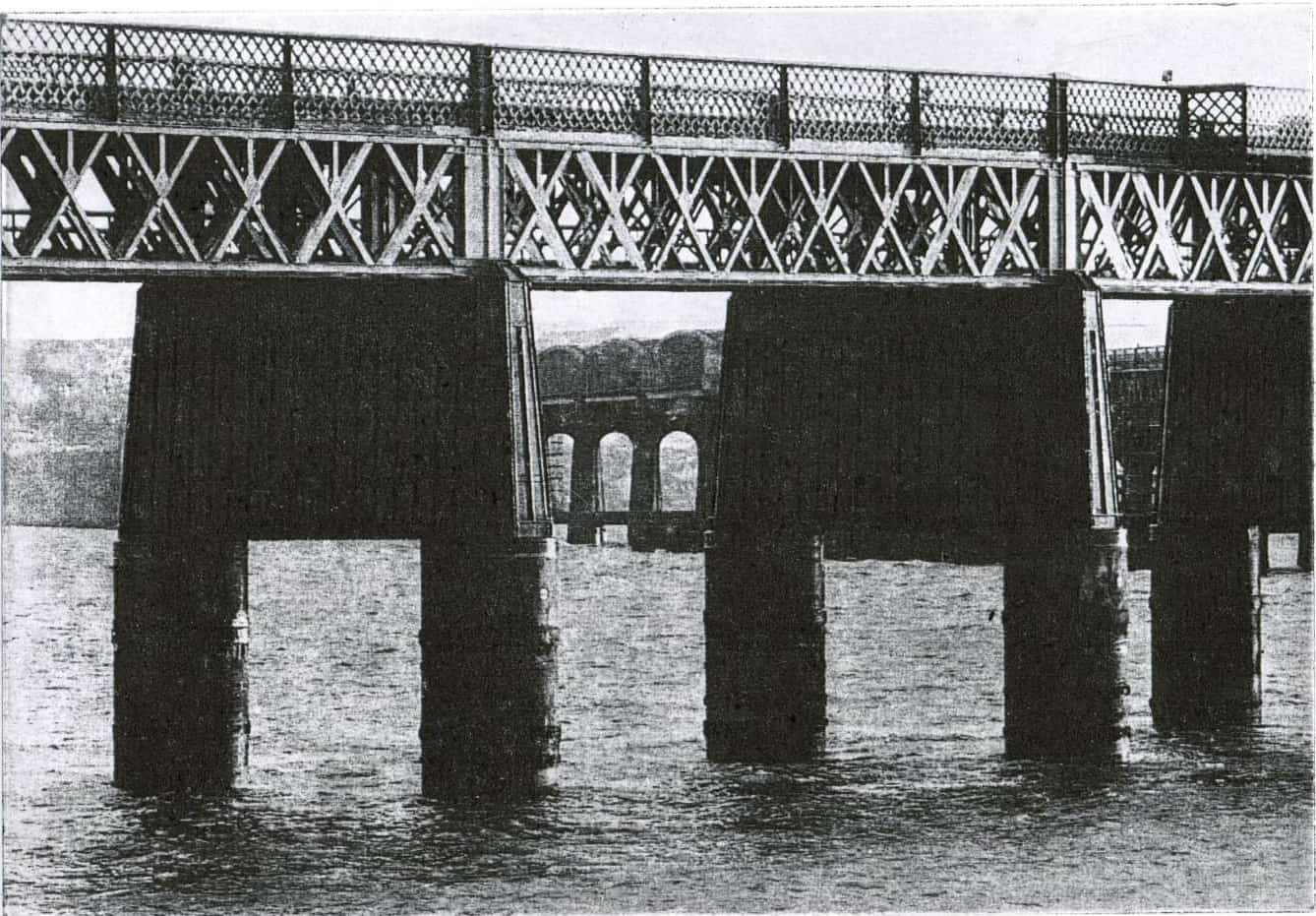 Tay Bridge 4 Les Mackay
